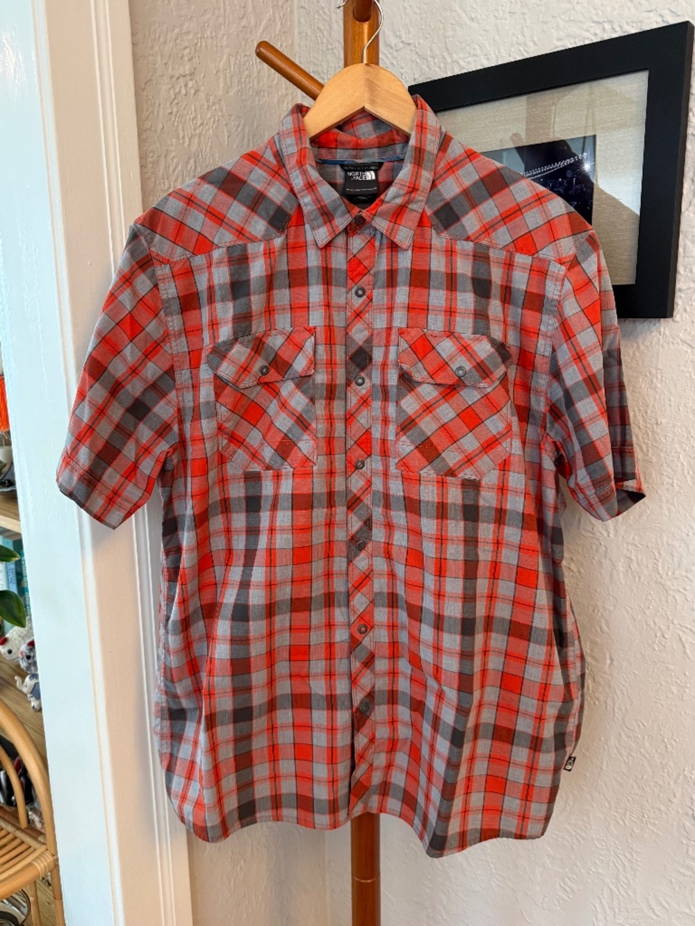 North Face Short Sleeve Snap Front Shirt // XL